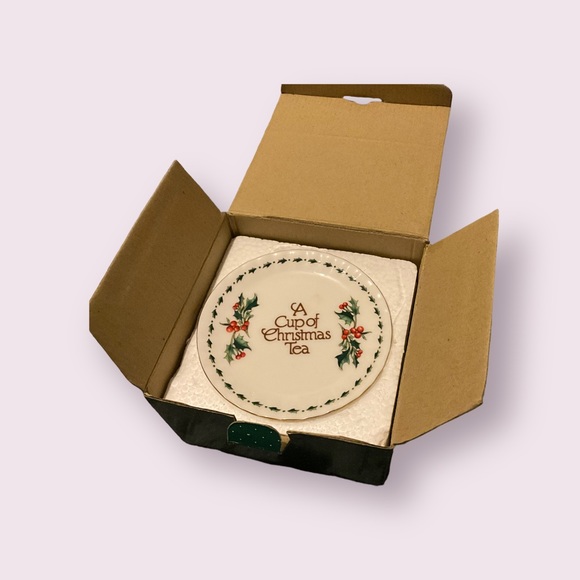 Vintage Miniature Tea Set A Cup of Christmas Tea 1995 Waldman House 10 pieces - Picture 4 of 5